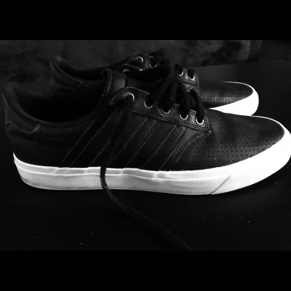 Adidas Men's black and white sneakers size 9